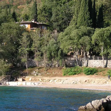 Beach Apartments Lovran Laurana