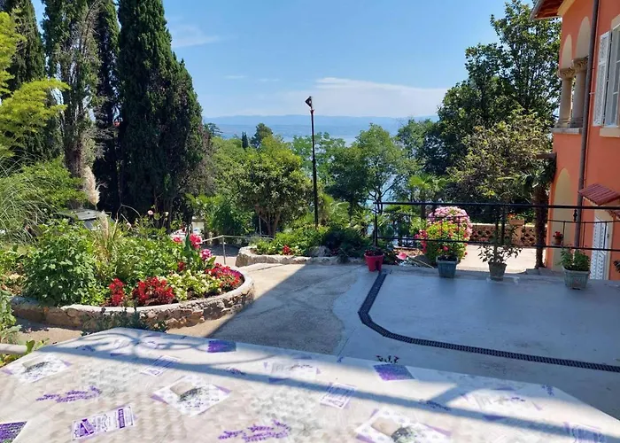 Beach Apartments Lovran *