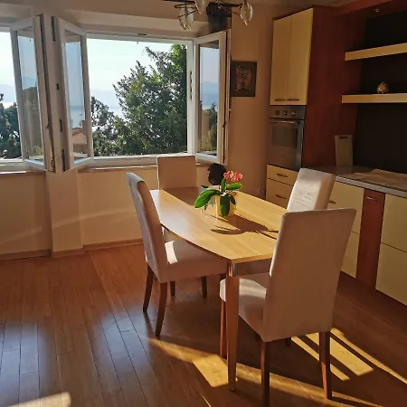 Beach Apartments Lovran Apartment