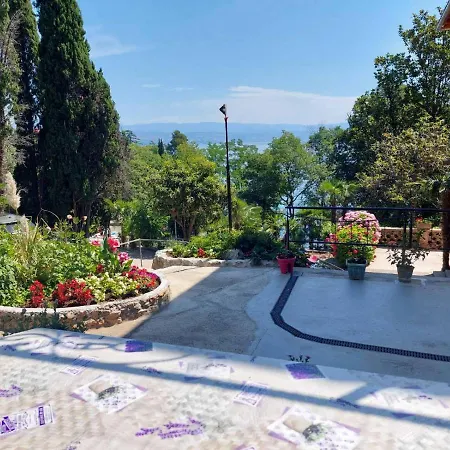 Beach Apartments Lovran *