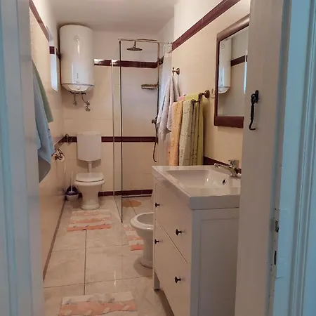 Beach Apartments Lovran アパート *