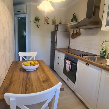 Beach Apartments Lovran ロヴラン